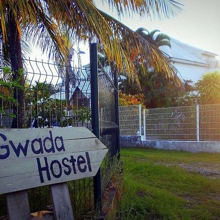 E.Gwada Hostel เลอโกซิเยร์ ภายนอก รูปภาพ