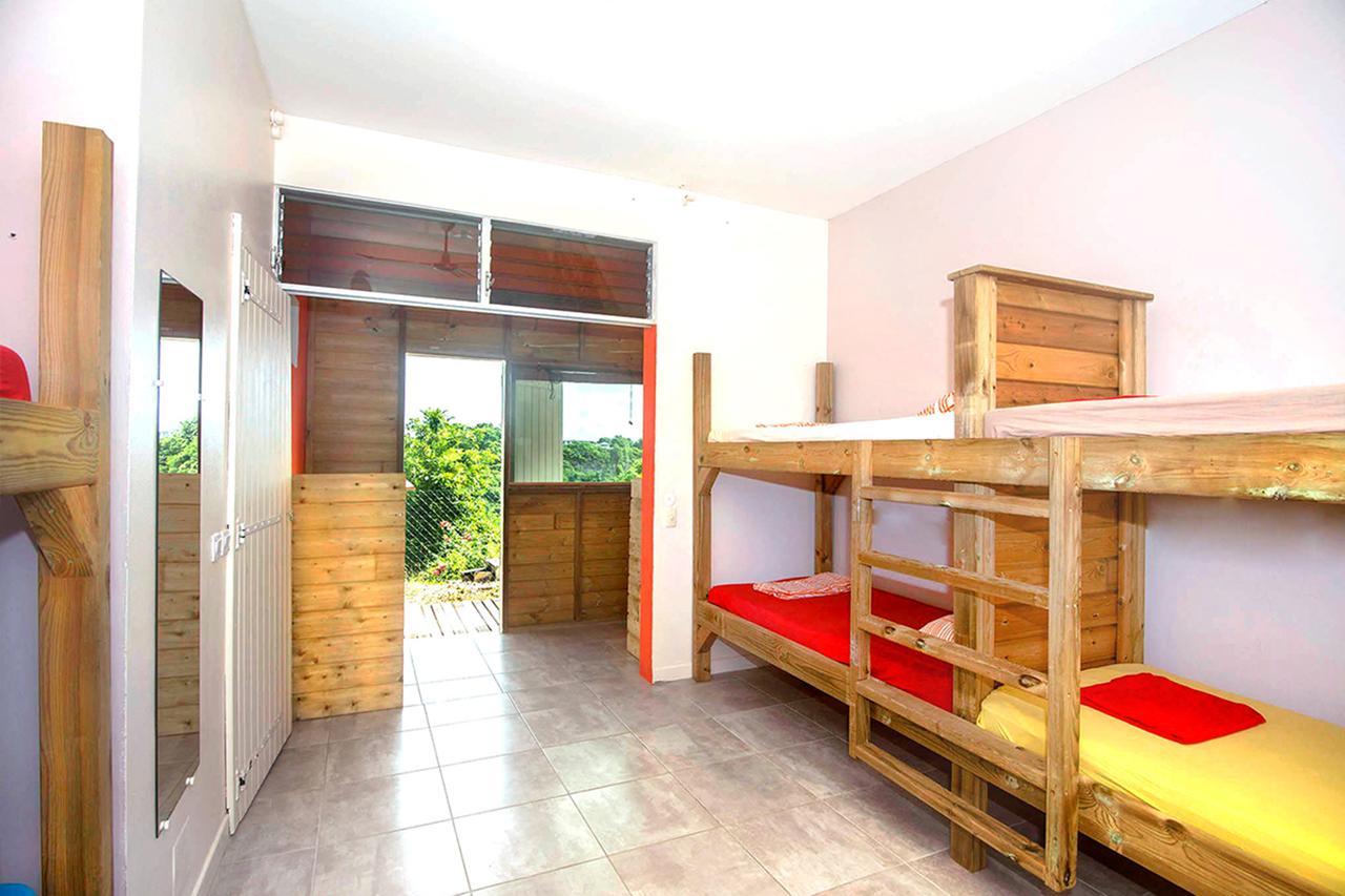 E.Gwada Hostel เลอโกซิเยร์ ภายนอก รูปภาพ