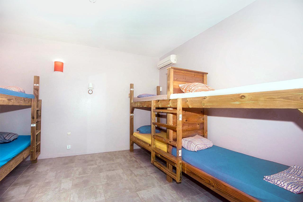 E.Gwada Hostel เลอโกซิเยร์ ภายนอก รูปภาพ
