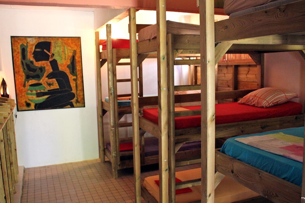E.Gwada Hostel เลอโกซิเยร์ ภายนอก รูปภาพ
