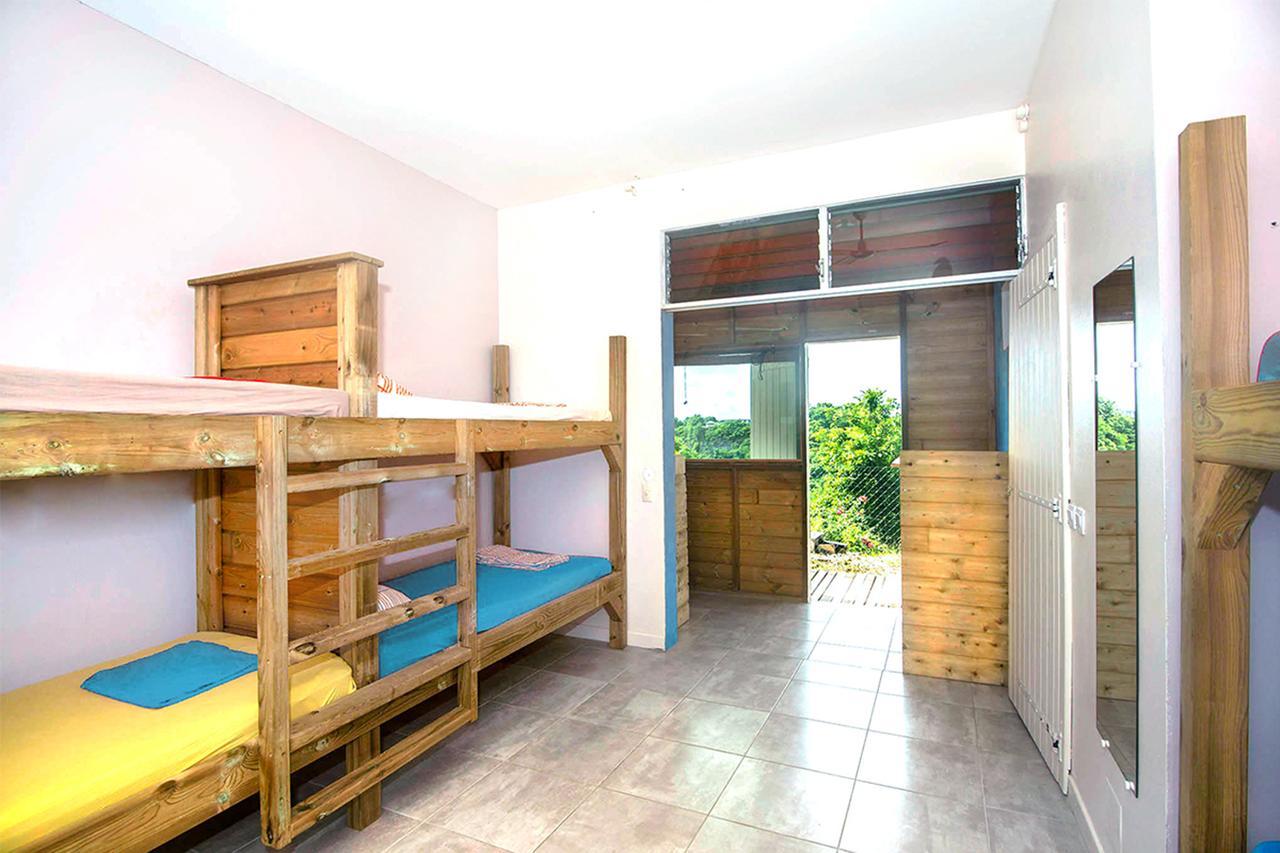 E.Gwada Hostel เลอโกซิเยร์ ภายนอก รูปภาพ