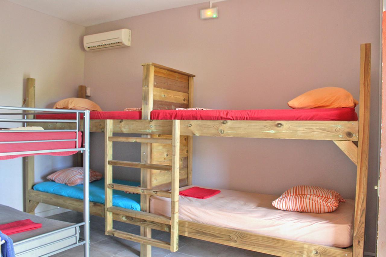 E.Gwada Hostel เลอโกซิเยร์ ภายนอก รูปภาพ