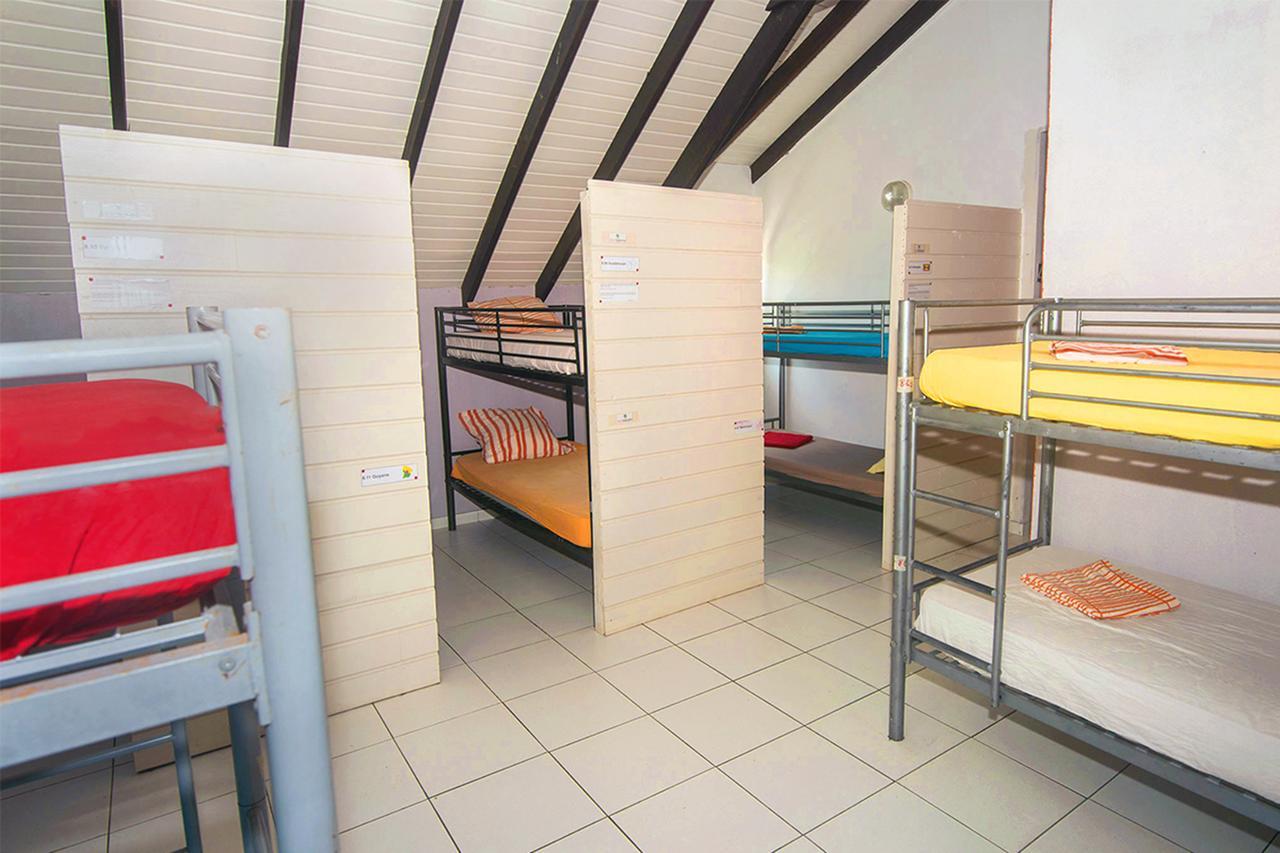 E.Gwada Hostel เลอโกซิเยร์ ภายนอก รูปภาพ