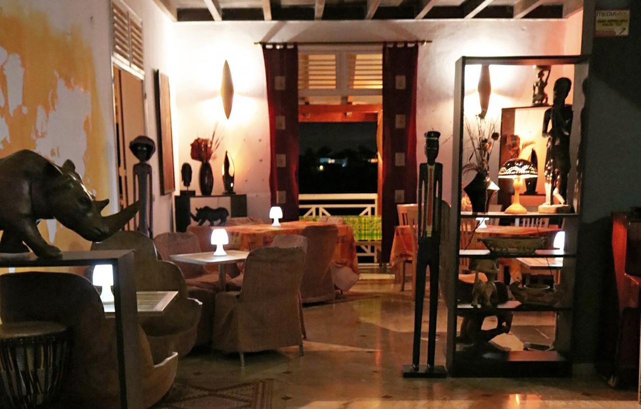 E.Gwada Hostel เลอโกซิเยร์ ภายนอก รูปภาพ