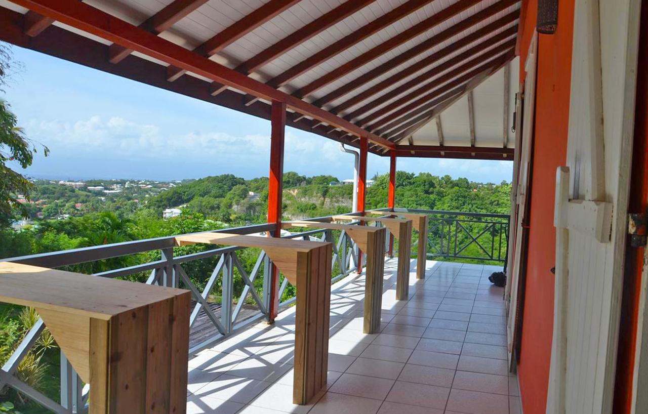 E.Gwada Hostel เลอโกซิเยร์ ภายนอก รูปภาพ
